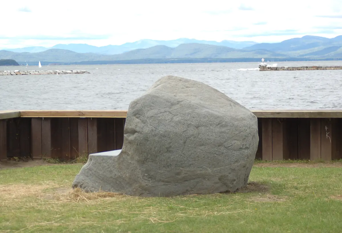 Roth Memorial, view 2